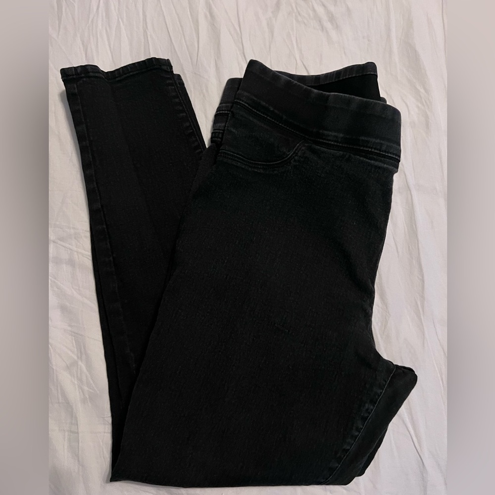Old Navy - Sz 18 - Black Jeggings